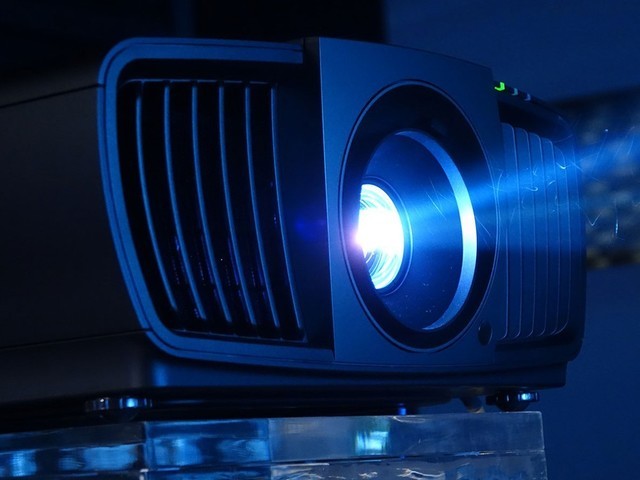 激光VS高亮LED 未來誰將成為市場主宰？ 