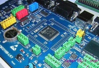 是什么讓汽車電子PCBA的激光焊接加工發(fā)展利好？