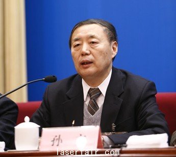 省人大代表、楚天激光集團董事長孫文