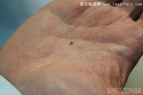 一探Vertu總部究竟：最奢侈的手機是怎么造出來的？