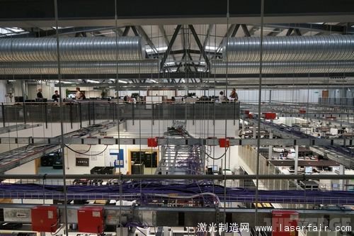 一探Vertu總部究竟：最奢侈的手機是怎么造出來的？
