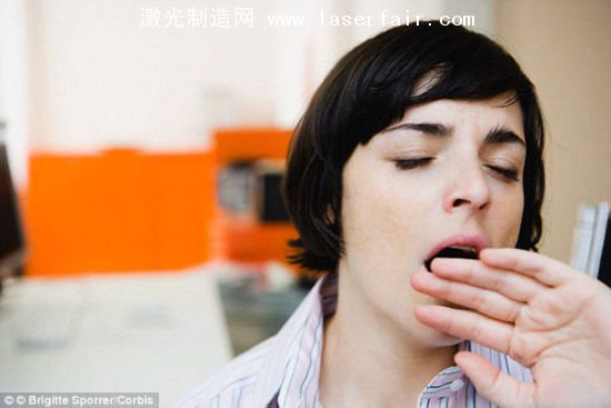 倒時差利器？激光或可重置生物鐘-